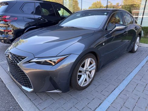 Used 2022 Lexus IS 300 RWD image 1