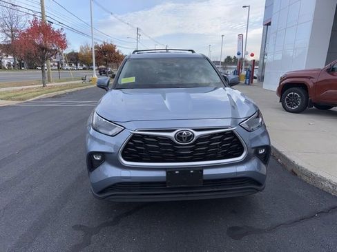 Certified 2022 Toyota Highlander LE image 2