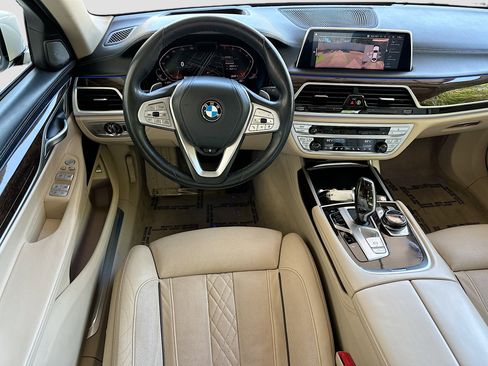Used 2020 BMW 740i w/ Luxury Rear Seating Package RWD image 24