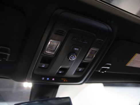 Used 2022 GMC Yukon SLT AWD/4WD image 34