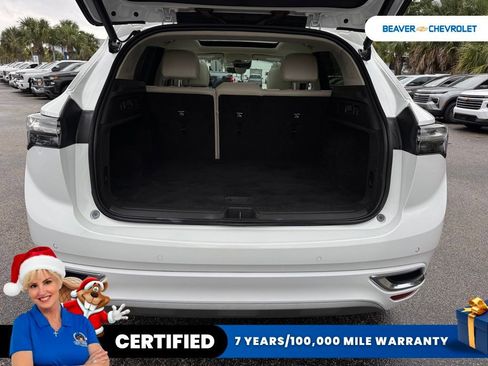 Used 2022 Buick Envision Avenir w/ Technology Package II image 12