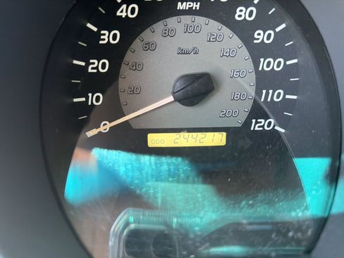 Used 2005 Toyota Tacoma PreRunner image 11