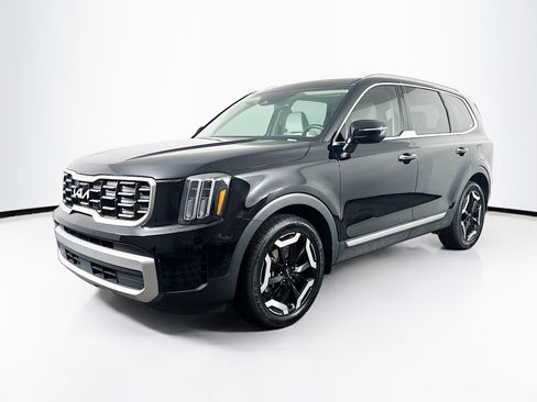 Used 2023 Kia Telluride S w/ S Sunroof Package image 3