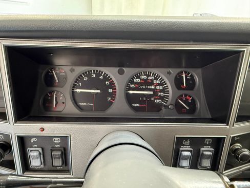 Used 1990 Jeep Cherokee Laredo RWD image 44