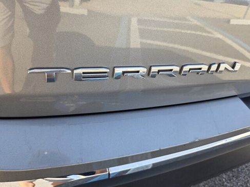 Used 2024 GMC Terrain SLT AWD/4WD image 33