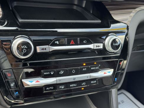 Used 2022 Ford Explorer Limited w/ Hybrid Equipment Group 310A image 29