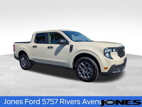 Certified 2025 Ford Maverick XLT w/ Equipment Group 302A AWD/4WD image 3