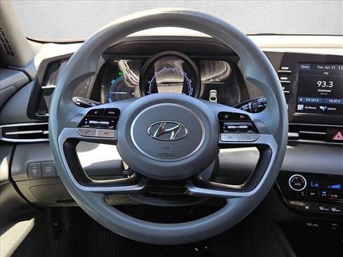 Used 2023 Hyundai Elantra Blue FWD image 14