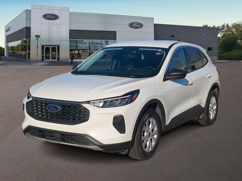 Used 2023 Ford Escape Active image 5