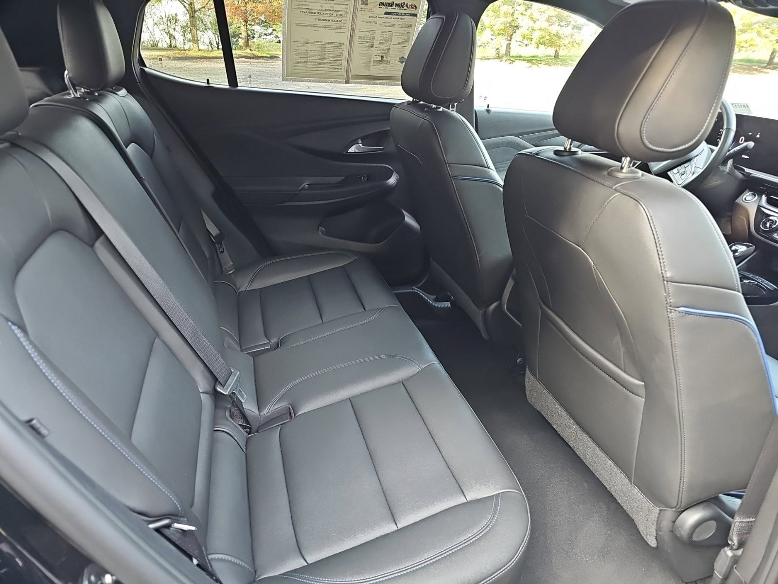 Used 2025 Buick Envista Sport Touring w/ Experience Buick Package FWD image 15