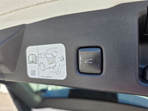 Used 2020 Ford Escape SEL image 15