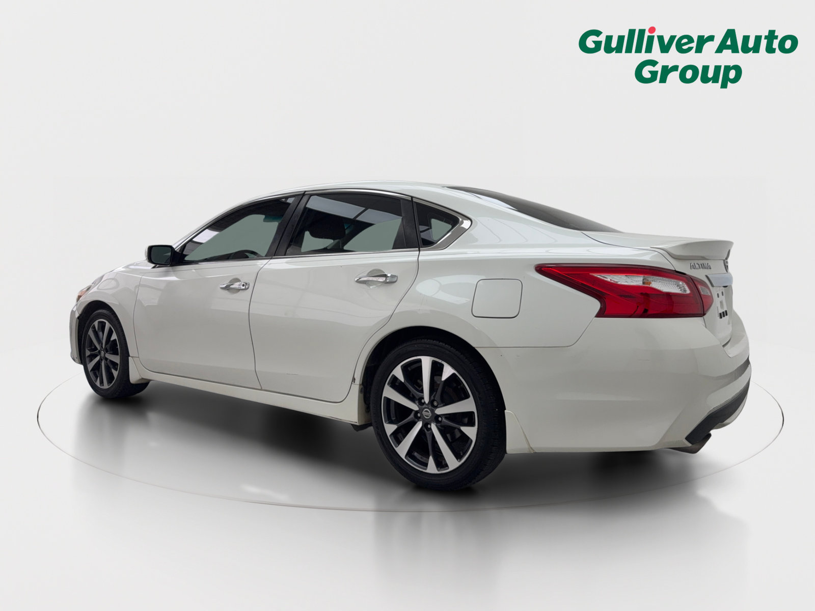 Used 2016 Nissan Altima 2.5 SR FWD image 4