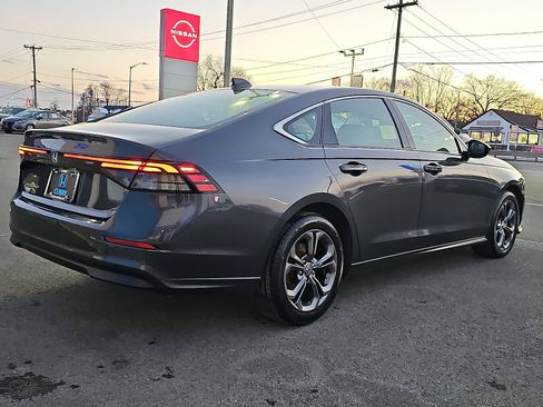 Used 2023 Honda Accord EX image 4