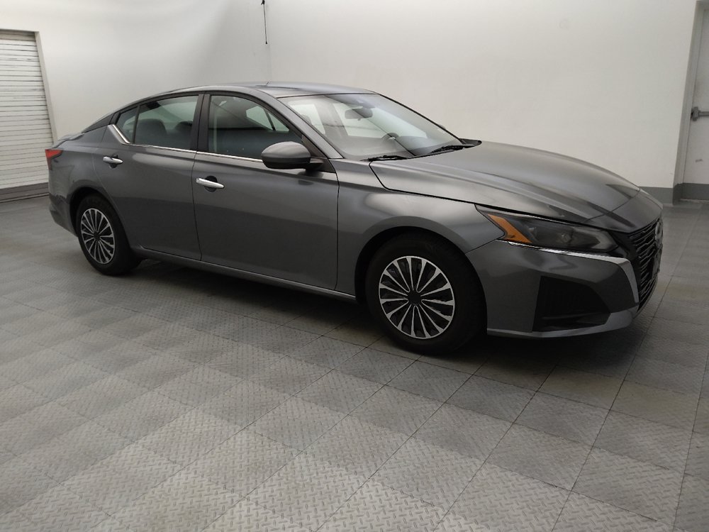 Used 2023 Nissan Altima 2.5 S FWD image 11