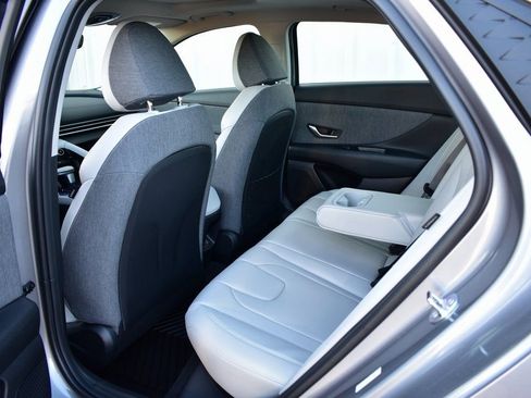 New 2026 Hyundai Elantra Limited FWD image 21