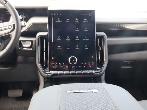 New 2026 GMC Yukon XL AT4 w/ AT4 Premium Plus Package AWD/4WD image 12