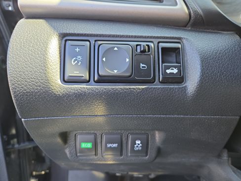 Used 2014 Nissan Sentra SR w/ SR Driver Package image 14