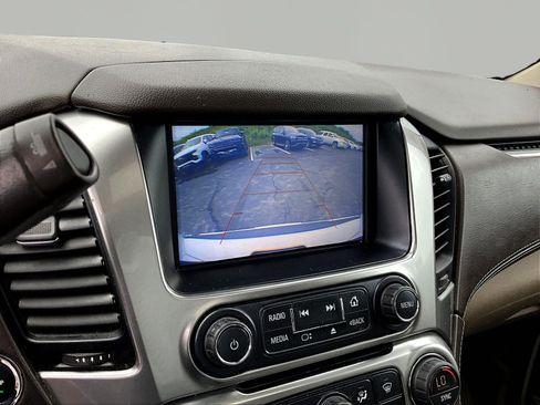 Used 2020 Chevrolet Suburban Premier AWD/4WD image 14