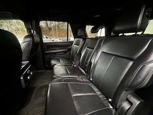 Used 2019 Ford Expedition XLT w/ Equipment Group 202A image 16