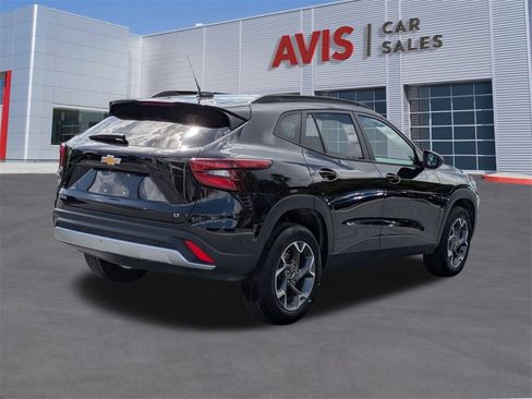 Used 2024 Chevrolet Trax LT image 6