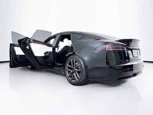 Used 2022 Tesla Model S AWD/4WD image 17