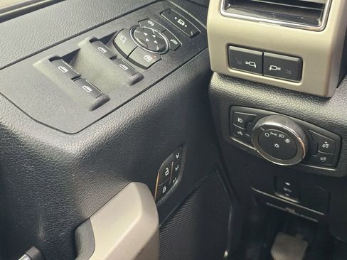 Used 2020 Ford F250 Lariat w/ Lariat Value Package AWD/4WD image 24