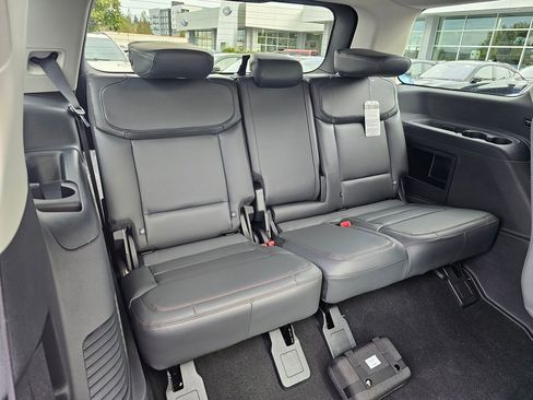 New 2025 Ford Expedition Active AWD/4WD image 12