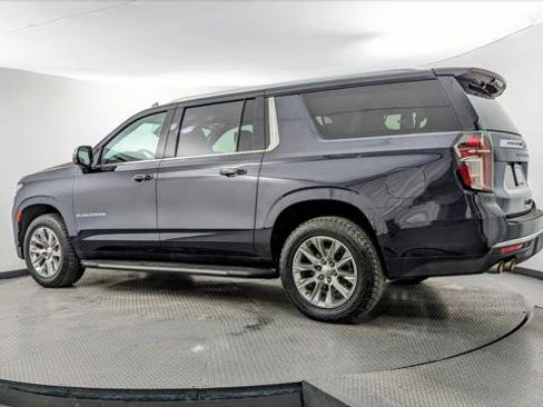 Used 2023 Chevrolet Suburban Premier image 6