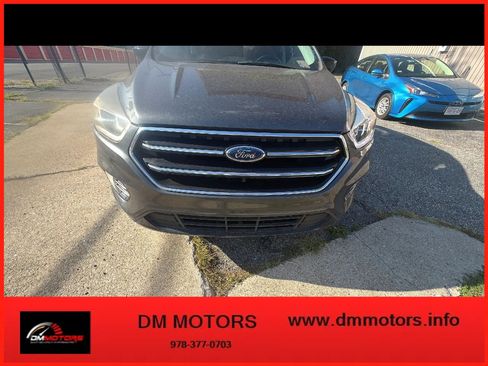 Used 2018 Ford Escape SE w/ SE Sport Appearance Package AWD/4WD image 9