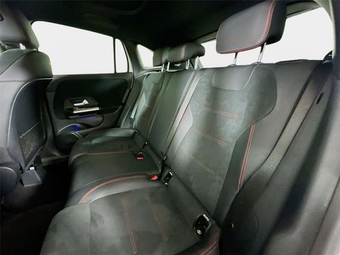 Certified 2023 Mercedes-Benz GLA 250 4MATIC image 31