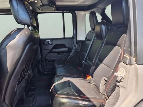 Used 2021 Jeep Wrangler Unlimited Rubicon AWD/4WD image 10