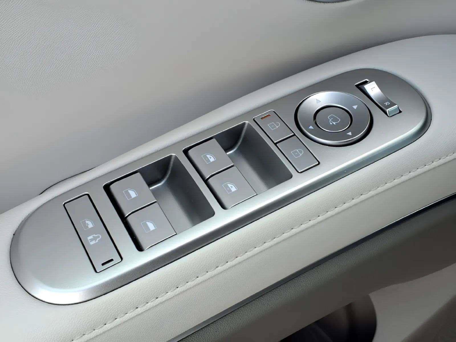 Certified 2026 Hyundai Palisade SEL FWD image 18