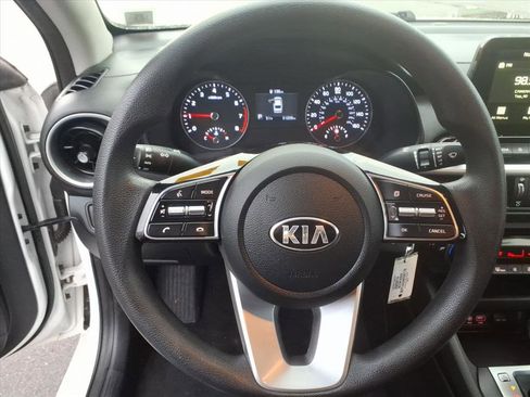 Used 2019 Kia Forte LXS image 10