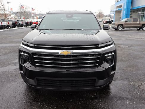 Used 2025 Chevrolet Traverse LT w/ Sun and Wheel Package image 29