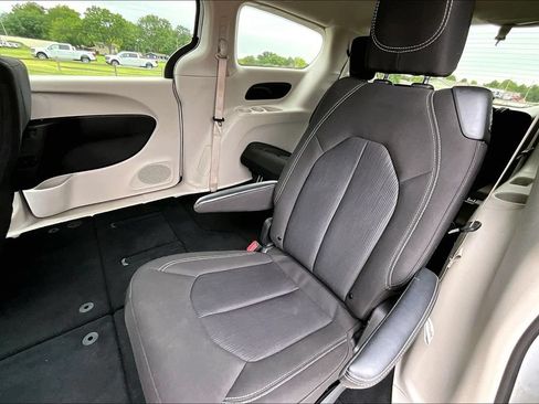 Used 2023 Chrysler Voyager LX FWD image 24