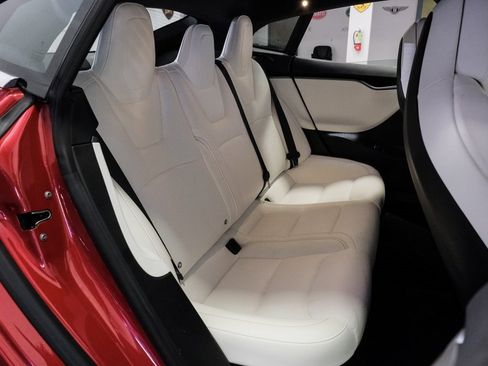 Used 2018 Tesla Model S P100D image 36