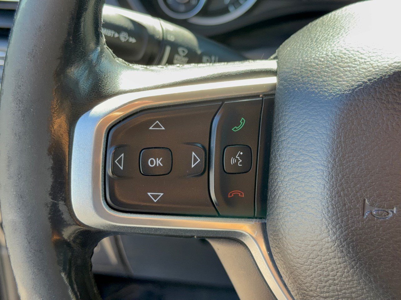 Used 2019 RAM 1500 Laramie RWD image 18