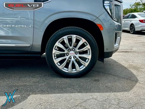 Used 2024 GMC Yukon XL Denali w/ Advanced Technology Package AWD/4WD image 9
