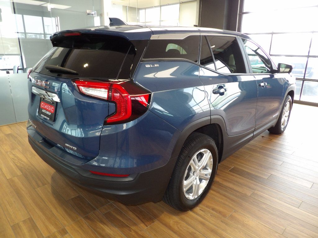 Used 2024 GMC Terrain SLE AWD/4WD image 6