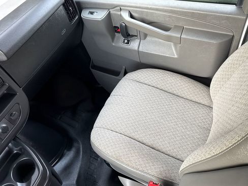 Used 2021 Chevrolet Express 4500 4500 Van w/ Power Convenience Package image 14