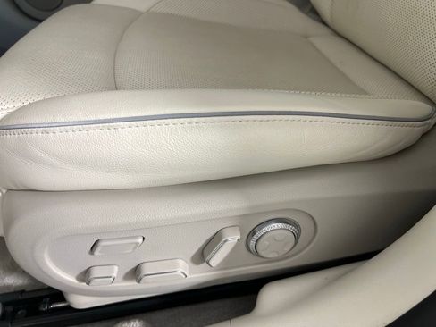 Used 2024 Genesis GV60 Advanced image 23