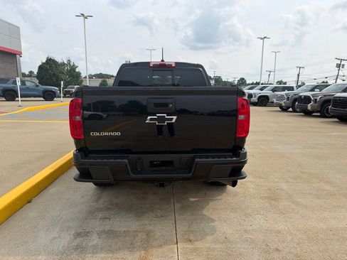 Used 2016 Chevrolet Colorado Z71 w/ Z71 Midnight Edition AWD/4WD image 6