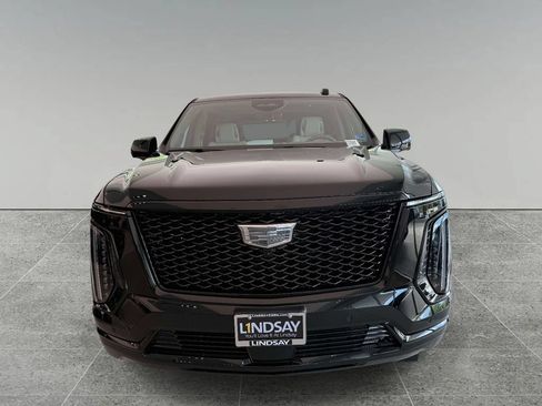 Used 2026 Cadillac Escalade Platinum Sport w/ LPO, ONYX Package AWD/4WD image 8
