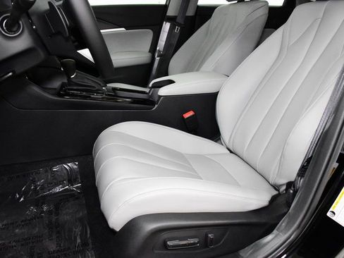 Used 2025 Acura Integra image 10