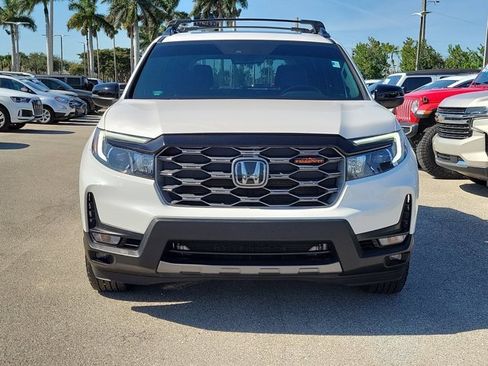 Used 2023 Honda Passport TrailSport image 2