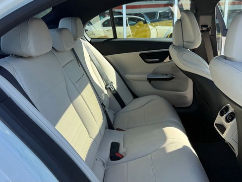 Used 2025 Mercedes-Benz C 300 Sedan image 24