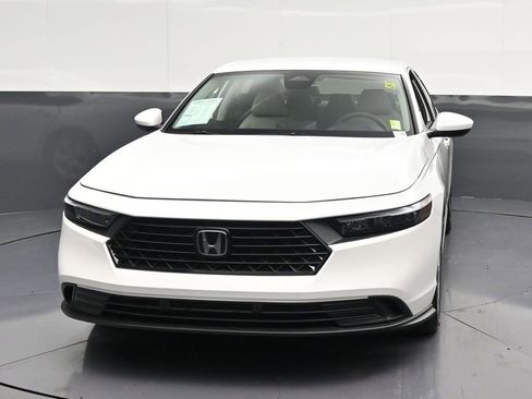 Used 2025 Honda Accord LX image 6
