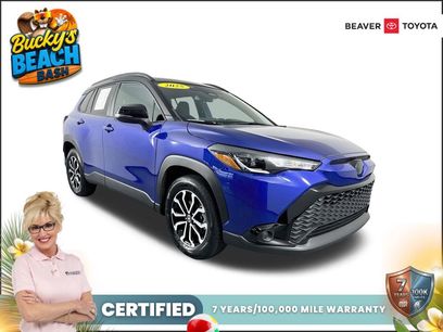 Used 2025 Toyota Corolla Cross AWD Hybrid w/ Moonroof Package