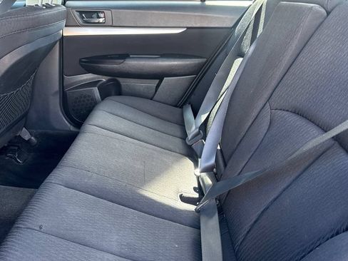 Used 2011 Subaru Legacy 2.5i AWD/4WD image 10