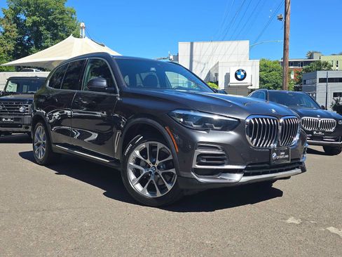 Used 2023 BMW X5 xDrive40i AWD/4WD image 2